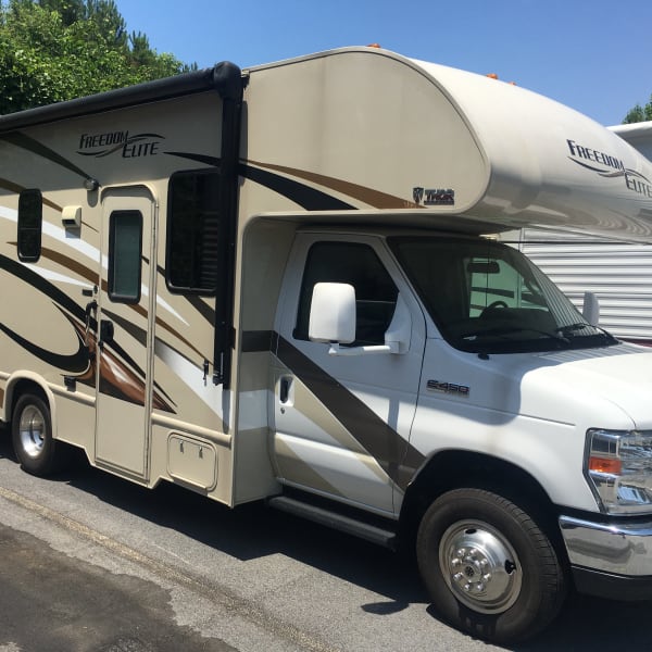 2017 Other Other Class C available for rent in Oakwood, Georgia