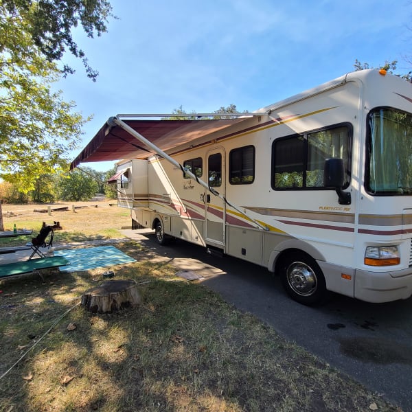 2002 Fleetwood Bounder Class A available for rent in Santa Ana, California