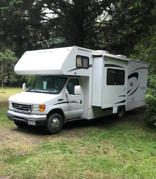 2007 Winnebago Access Class C available for rent in Golden, Colorado