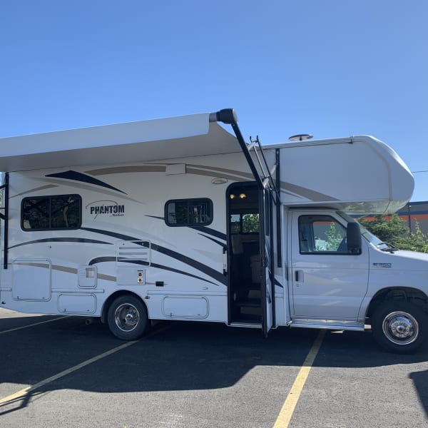 2016 Nexus Phantom Class C available for rent in Portland, Oregon