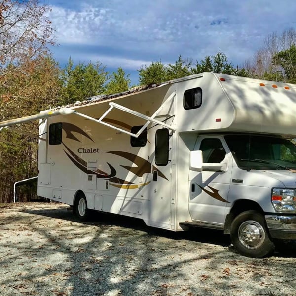 2014 Winnebago Chalet Class C available for rent in Moneta, Virginia