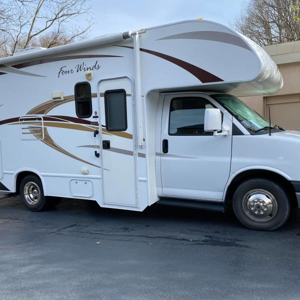 2013 Thor Motor Coach Four Winds Class C available for rent in Asheville, North Carolina
