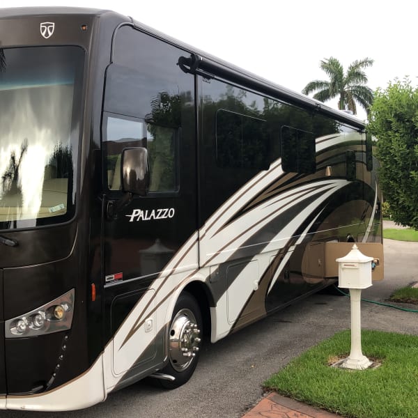 2016 Thor Motor Coach Palazzo Class A available for rent in Miami, Florida