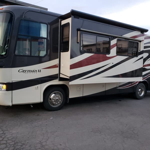 2008 Monaco Cayman Class A available for rent in MONTREAL, Quebec