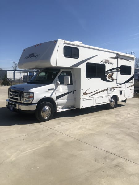 2014 Forest River Sunseeker Class C available for rent in Lebanon, Tennessee
