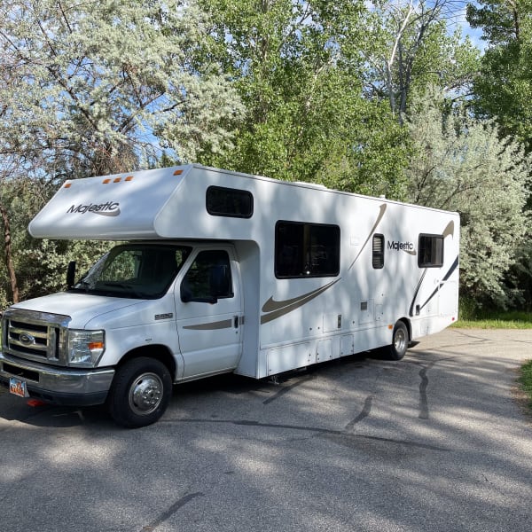2012 Thor Thor Motorhome Class C available for rent in North Salt Lake, Utah