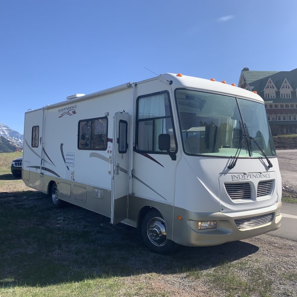 2003 Gulf Stream Independence Class A available for rent in Lethbridge, Alberta