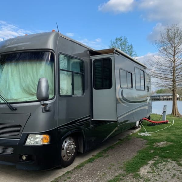 2006 Gulf Stream Sun Voyager Class A available for rent in Houston, Texas