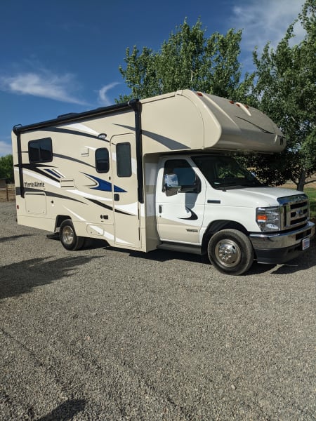 2022 Winnebago Minnie Winnie Class C available for rent in Prineville, Oregon