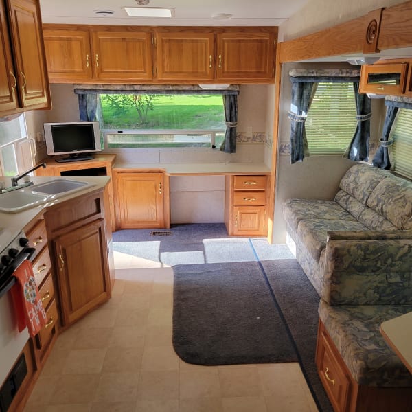 2002 Jayco Eagle Fifth Wheel available for rent in INTERLOCHEN, Michigan
