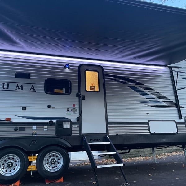 2022 Palomino Puma Fifth Wheel available for rent in Bettendorf, Iowa