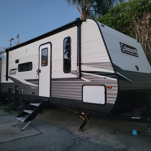 2021 Coleman 263 BH Lantern Edition Travel Trailer available for rent in Mission Hills, California