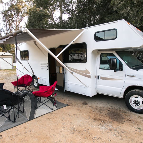 2017 Thor Motor Coach Four Winds Majestic Class C available for rent in Salinas, California