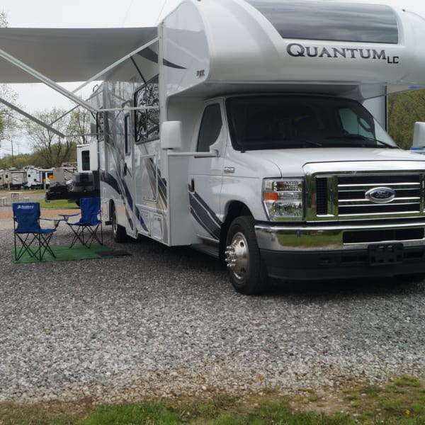 2022 Thor Quantum Class C available for rent in Springfiled, Tennessee
