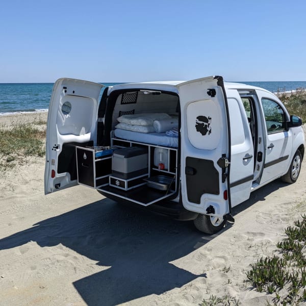 2019 Renault KANGOO Class B available for rent in LUCCIANA, 