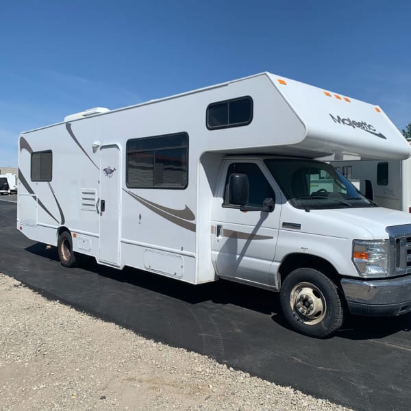 2015 Thor Four Winds Class C available for rent in Millcreek, Utah