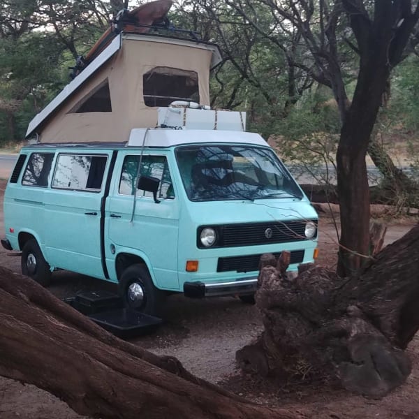 1984 Vw Vanagon Class B available for rent in Lahaina, Hawaii