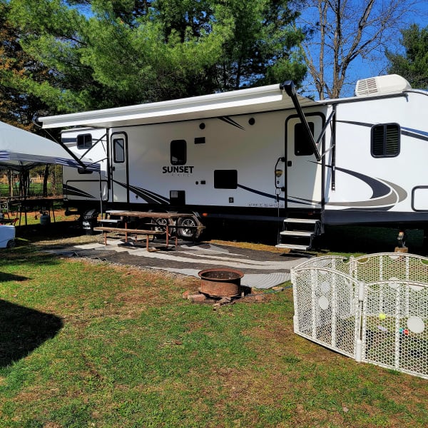 2018 Crossroads RV Sunset Trail Super Lite Travel Trailer available for rent in Wappingers Falls, New York