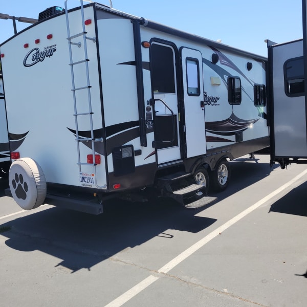 2014 Keystone Cougar Travel Trailer available for rent in Oceanside, California