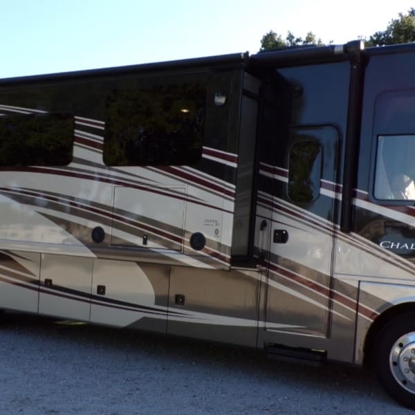 2015 Thor Challenger Class A available for rent in Sanford, Florida