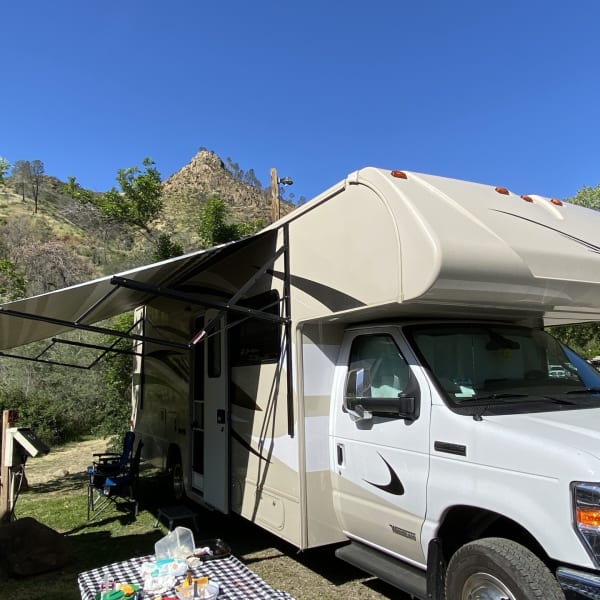 2021 Winnebago Minnie Winnie Class C available for rent in Davis, California
