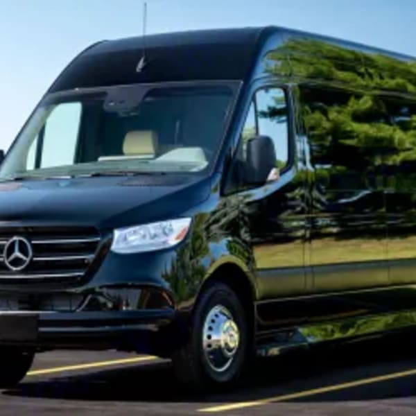 2023 Ultimate Toys Ultimate Coach Class B available for rent in Strongsville, Ohio