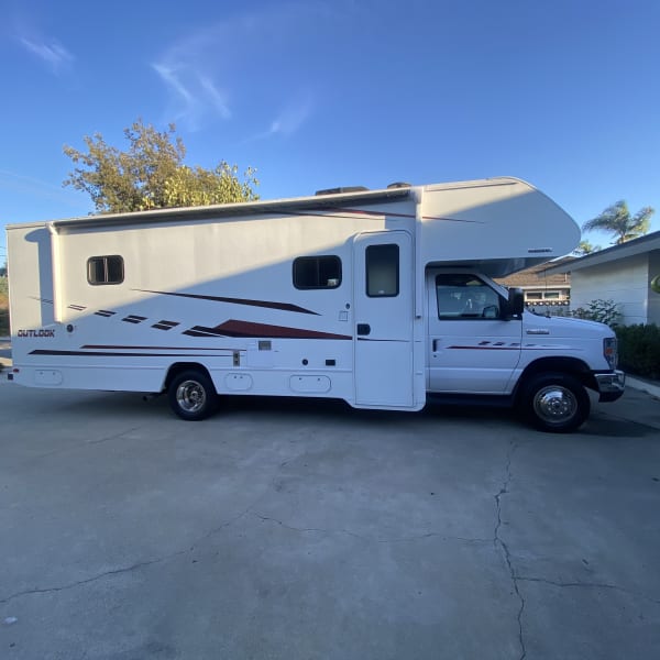 2019 Winnebago Outlook Class C available for rent in Claremont, California