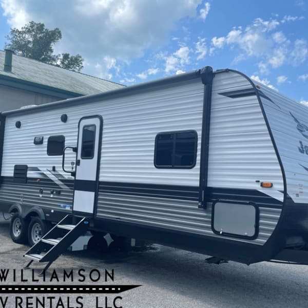 2022 Jayco Jay Flight Travel Trailer available for rent in Seymour, Indiana