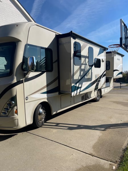 2017 Thor A.C.E. Class A available for rent in Liberty Township, Ohio
