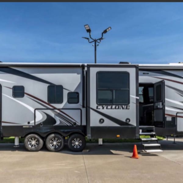 2018 Other Other Fifth Wheel available for rent in Gilroy, California