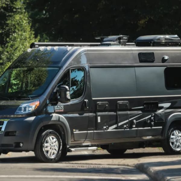 2021 Dodge Ram 3500 Gala Montecarlo FB Class B available for rent in Pointe-Aux-Trembles, Quebec