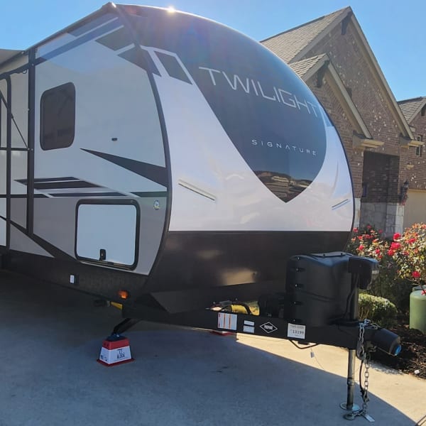 2022 Twilight RVS Signature Travel Trailer available for rent in Leander, Texas