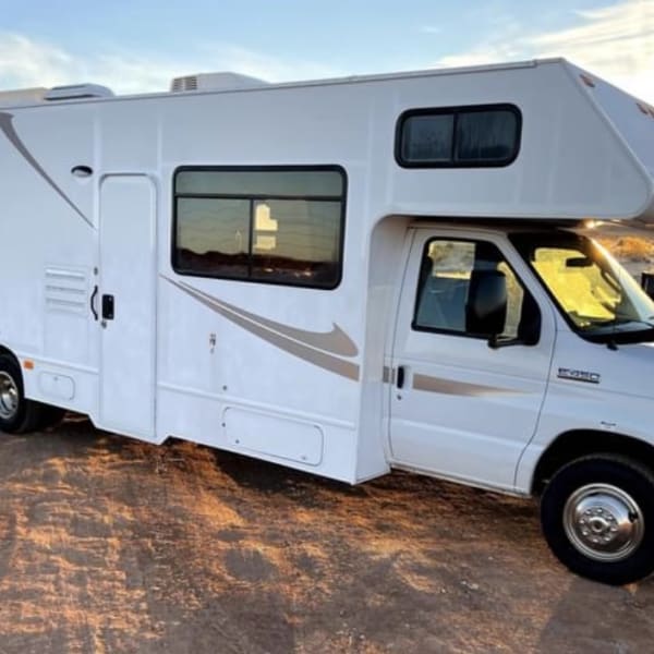 2016 Thor Majestic Class C available for rent in Saint George, Utah