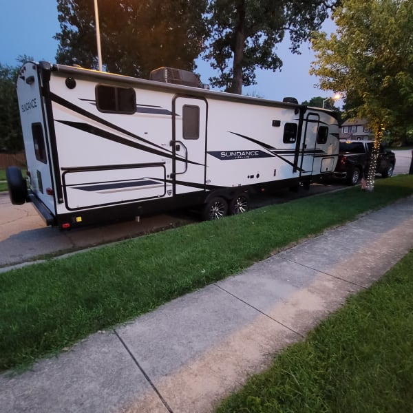 2022 Heartland RVs Sundance Ultra Lite Travel Trailer available for rent in Springfield, Ohio