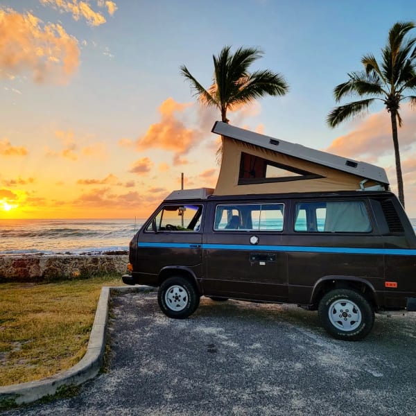 1985 Volkswagen T2 Westfalia Class B available for rent in Waianae, Hawaii