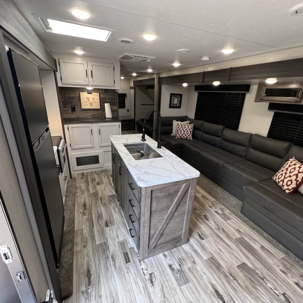 2021 Sport Trek Sport Trek Trailer Travel Trailer available for rent in Edmond, Oklahoma
