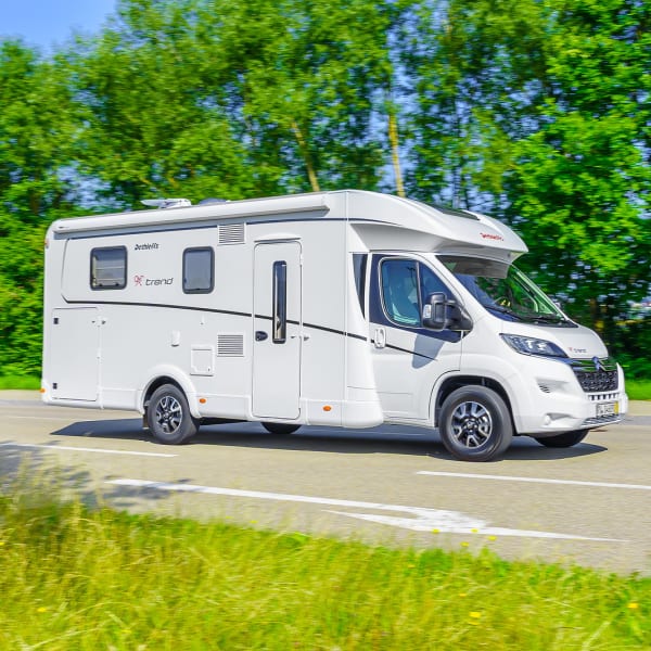 2023 Dethleffs Trend 7057eb Class B available for rent in Ciriè, 