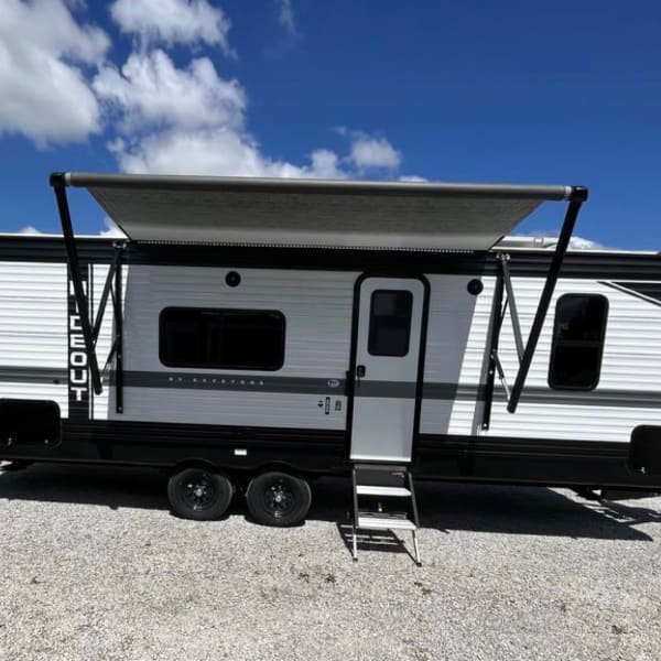 2022 Keystone RV Hideout Travel Trailer available for rent in Fort Wayne, Indiana