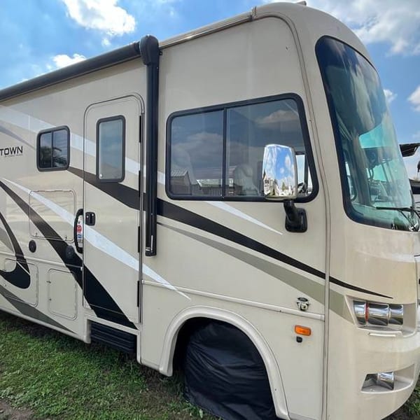 2020 Georgetown GT3 Class A available for rent in Lakeland, Florida