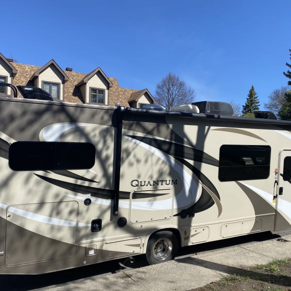 2018 Thor Quantum Class A available for rent in Boucherville, Quebec