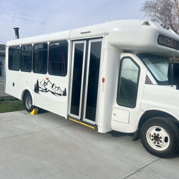 2014 Chevrolet Express shuttle Class B available for rent in Calgary, Alberta