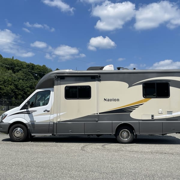 2015 Itasca Navion Class C available for rent in Wallingford, Connecticut