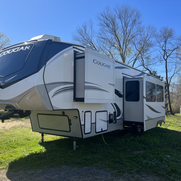 2022 Keystone RV Cougar 364 BHL Fifth Wheel available for rent in McMinnville, Tennessee
