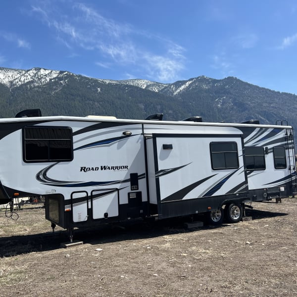 2015 Heartland RVs Road Warrior Toy Hauler Fifth Wheel available for rent in COLUMBIA FALLS, Montana