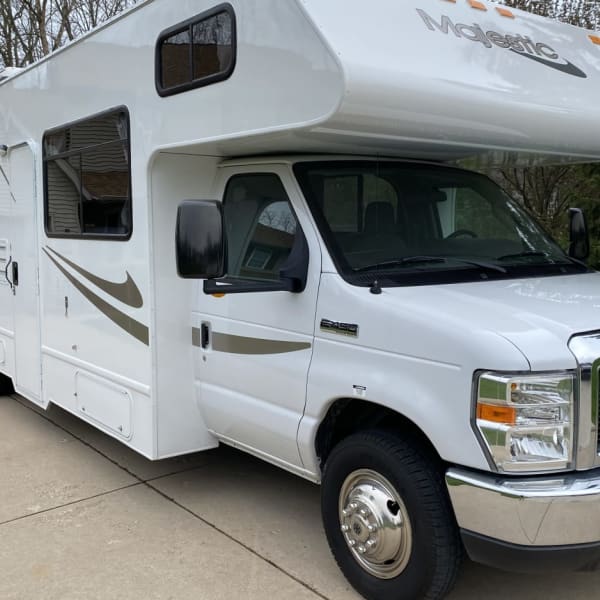 2018 Thor Majestic Class C available for rent in ASHWAUBENON, Wisconsin
