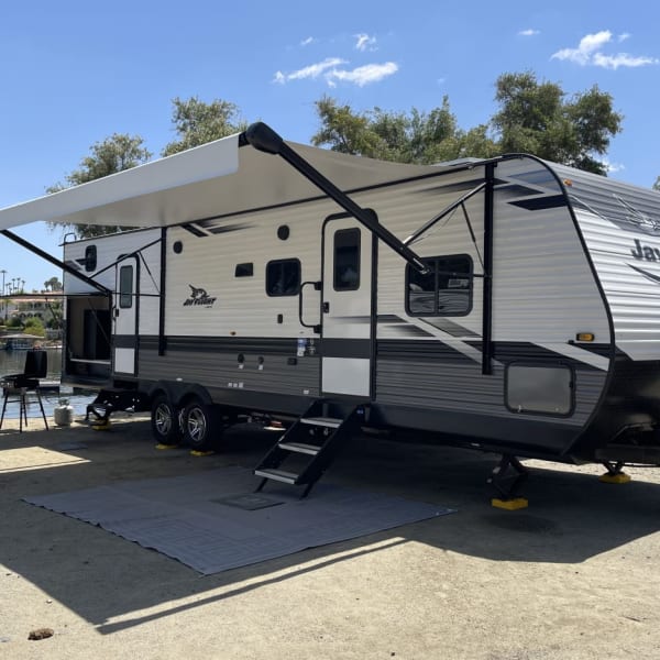 2022 Jayco Jay Flight Travel Trailer available for rent in Canyon Lake, California