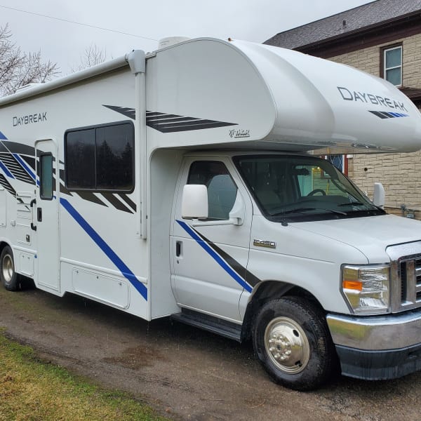 2021 Thor Motor Coach Daybreak 27DB Class C available for rent in Appleton, Wisconsin