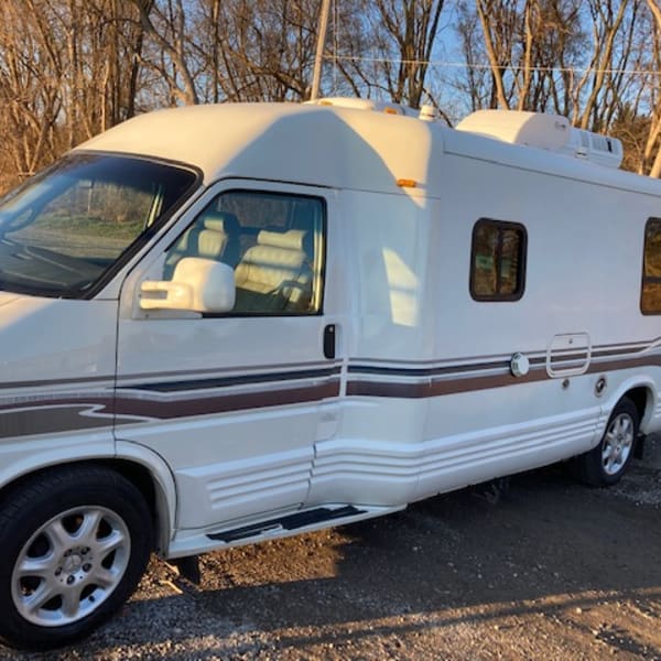 1998 Winnebago Rialta Class B available for rent in London, Ontario