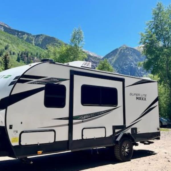 2023 Starcraft Super Lite Maxx Travel Trailer available for rent in DURANGO, Colorado