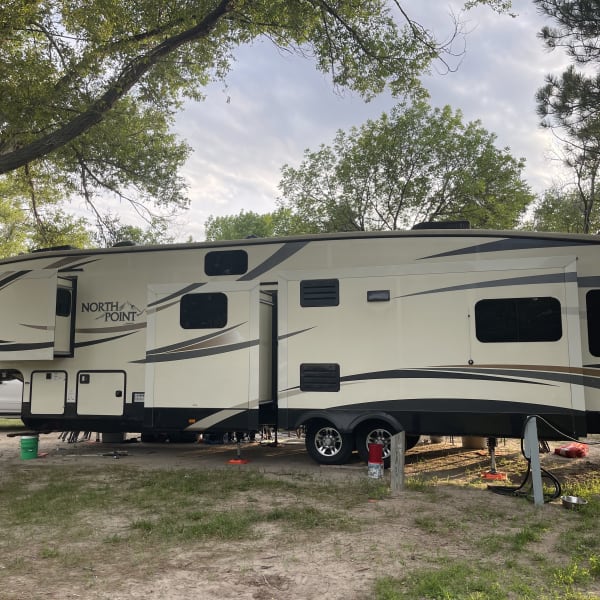 2017 Jayco North Point Truck Camper available for rent in St. Paul, Nebraska